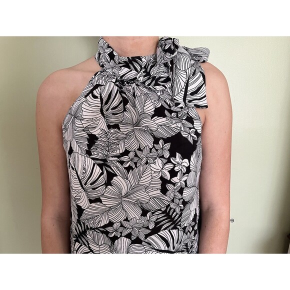 Paper Crane Women's Top Black/White Floral Pattern Ties at Neck Size Medium - Picture 2 of 6